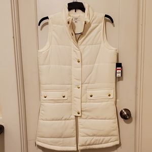 Crown & Ivy White Puffer Vest